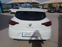 Usado Renault Clio Equilibre 101 CV (74 kW) 2022 Blanco Utilitario