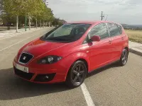 Usado Seat Altea I-Tech 105 CV (77 kW) 2014 Rojo Monovolumen