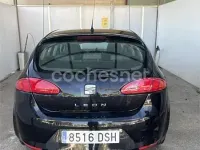 Usado Seat Leon Reference 105 CV (77 kW) 2005 Negro Utilitario