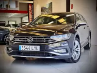 Usado VW Passat Alltrack 280 CV (205 kW) 2022 Gris Familiar