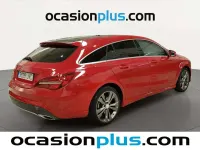 Usado Mercedes CLA200 Shooting Brake 136 CV (100 kW) 2017 Rojo Familiar