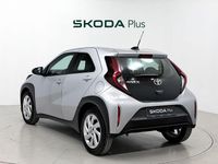 Usado Toyota Aygo X Play 72 CV (52 kW) 2024 Gris SUV