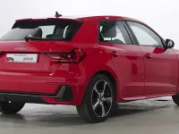 Usado Audi A1 Sportback 110 CV (80 kW) 2022 Rojo Utilitario