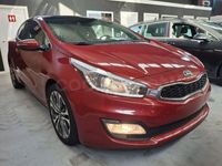 Usado Kia ProCeed 128 CV (94 kW) 2015 Granate Utilitario