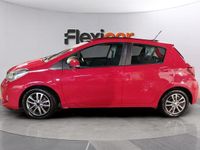 Usado Toyota Yaris Active 69 CV (50 kW) 2017 Rojo Berlina