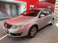 Usado VW Passat Advance 110 CV (80 kW) 2009 Gris / plata Berlina
