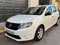 Usado Dacia Sandero Lauréate 75 CV (55 kW) 2014 Blanco Berlina