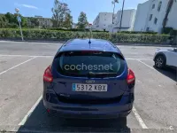 Usado Ford Focus Trend 120 CV (88 kW) 2017 Azul Berlina