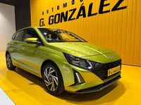 Usado Hyundai i20 84 CV (61 kW) 2023 Verde Utilitario