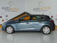 Usado Renault Mégane Zen 116 CV (85 kW) 2021 Gris Utilitario