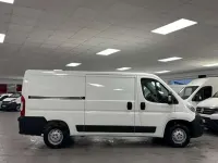 Usado Citroën Jumper 140 CV (102 kW) 2022 Blanco Monovolumen
