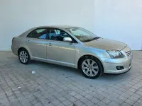 Usado Toyota Avensis Sol 126 CV (92 kW) 2008 Beige Berlina