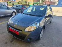 Usado Renault Clio II 75 CV (55 kW) 2010 Azul Berlina