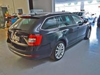 Usado Skoda Octavia Style 150 CV (110 kW) 2017 Negro Familiar