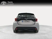 Usado Toyota Yaris Active 116 CV (85 kW) 2025 Gris / plata Utilitario
