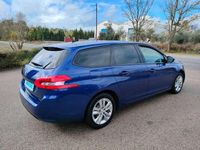 Usado Peugeot 308 SW Style 100 CV (73 kW) 2018 Azul Familiar