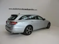 Usado Mercedes E220 194 CV (142 kW) 2022 Gris / plata Familiar