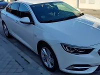 Usado Opel Insignia Excellence 166 HP (122 kW) 2018 Branco Sedan