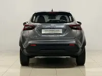 Usado Nissan Juke N-Connecta 114 CV (83 kW) 2024 Skline grey (metalizado) SUV