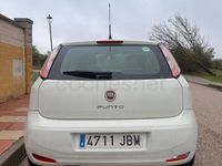 Usado Fiat Punto Young 75 CV (55 kW) 2015 Blanco Utilitario