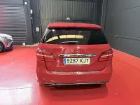 Usado Mercedes B200 136 CV (100 kW) 2018 Rojo Utilitario