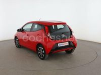 Usado Toyota Aygo X-play 72 CV (52 kW) 2020 Rojo Utilitario