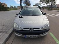 Usado Peugeot 206 75 CV (55 kW) 2005 Gris / plata Berlina