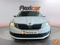 Usado Skoda Octavia Ambition 150 CV (110 kW) 2020 Blanco Familiar