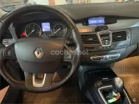 Usado Renault Laguna III Authentique 130 CV (95 kW) 2008 Negro Berlina