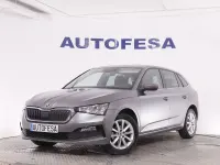 Usado Skoda Scala Ambition 95 CV (69 kW) 2022 Ocre Utilitario