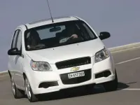 Usado Chevrolet Aveo LS 101 CV (74 kW) 2010 Gris Utilitario
