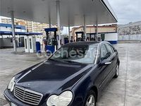 Usado Mercedes C220 Avantgarde 143 CV (105 kW) 2001 Azul Berlina