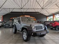 Usado Jeep Wrangler Sport 200 CV (147 kW) 2016 Gris / plata SUV