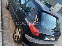 Usado Peugeot 206 110 CV (80 kW) 2002 Negro Berlina