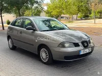 Usado Seat Ibiza Reference 100 CV (73 kW) 2004 Gris / plata Utilitario