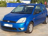 Usado Ford Fiesta Trend 68 CV (50 kW) 2004 Azul Utilitario
