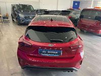 Usado Ford Focus ST-Line X 125 CV (91 kW) 2023 Rojo Utilitario