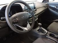 Käytetty Hyundai i30 100 HP (73 kW) 2022 Punainen