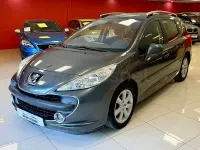 Usado Peugeot 207 Outdoor Outdoor 110 CV (80 kW) 2008 Gris / plata Familiar
