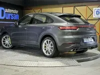 Usado Porsche Cayenne E-Hybrid 462 CV (339 kW) 2021 Gris SUV