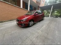 Usado Peugeot 308 Allure 130 CV (95 kW) 2021 Granate Berlina