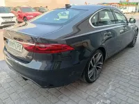 Usado Jaguar XF Sportbrake SE 300 CV (220 kW) 2021 Gris Familiar