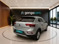 Usado VW T-Roc Life 110 CV (80 kW) 2023 Gris / plata SUV