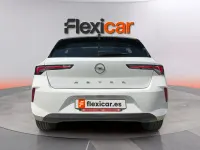 Begagnad Opel Astra Edition 110 HK (80 kW) 2023 Vit Halvkombi