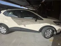 Usado Renault Captur Intens 90 HP (66 kW) 2015 Bege SUV
