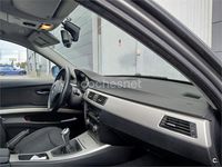 Usado BMW 318 129 CV (94 kW) 2008 Gris / plata Familiar