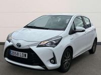 Usado Toyota Yaris Hybrid Active 101 CV (74 kW) 2020 Blanco Berlina