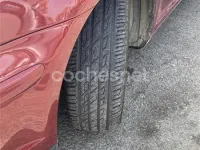 Usado Toyota Avensis Executive 116 CV (85 kW) 2003 Granate Berlina