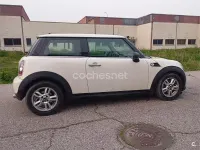 Usado Mini Cooper D 112 CV (82 kW) 2014 Beige Utilitario