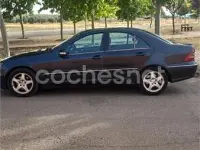 Usado Mercedes C270 Avantgarde 170 CV (125 kW) 2002 Azul Berlina